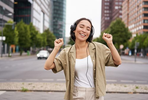 Can earphones damage your hearing?